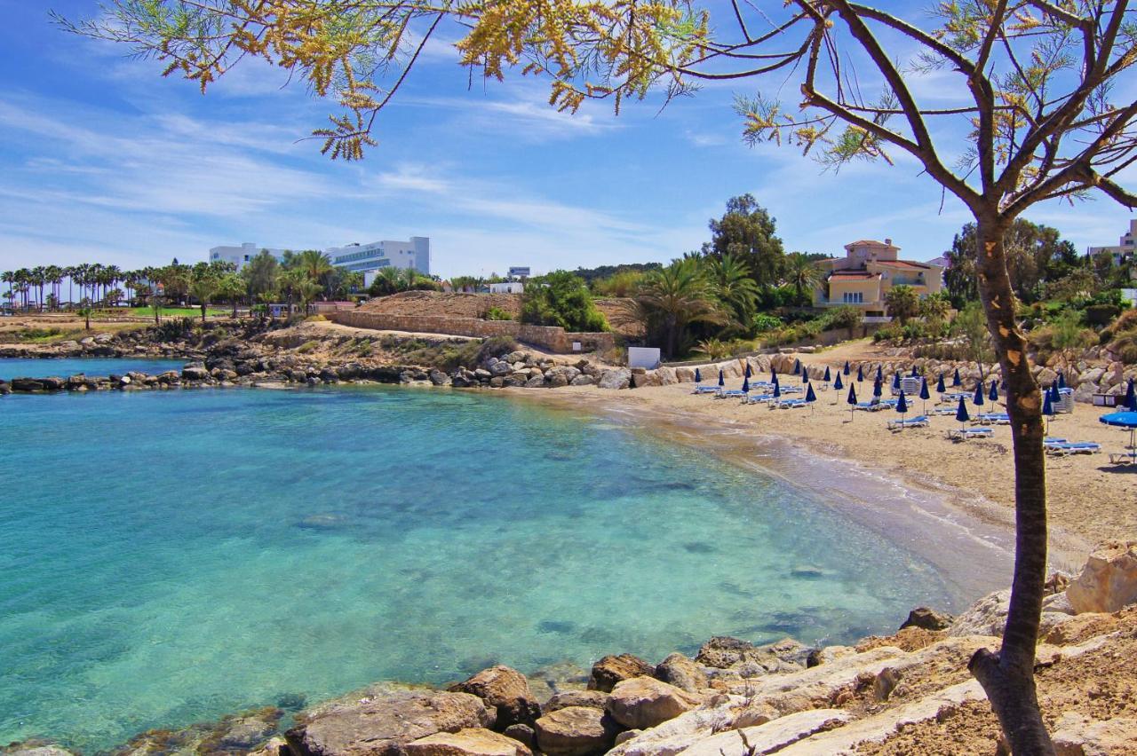 Lucile - Coralli Beachfront Apartment พาราลิมนี ภายนอก รูปภาพ