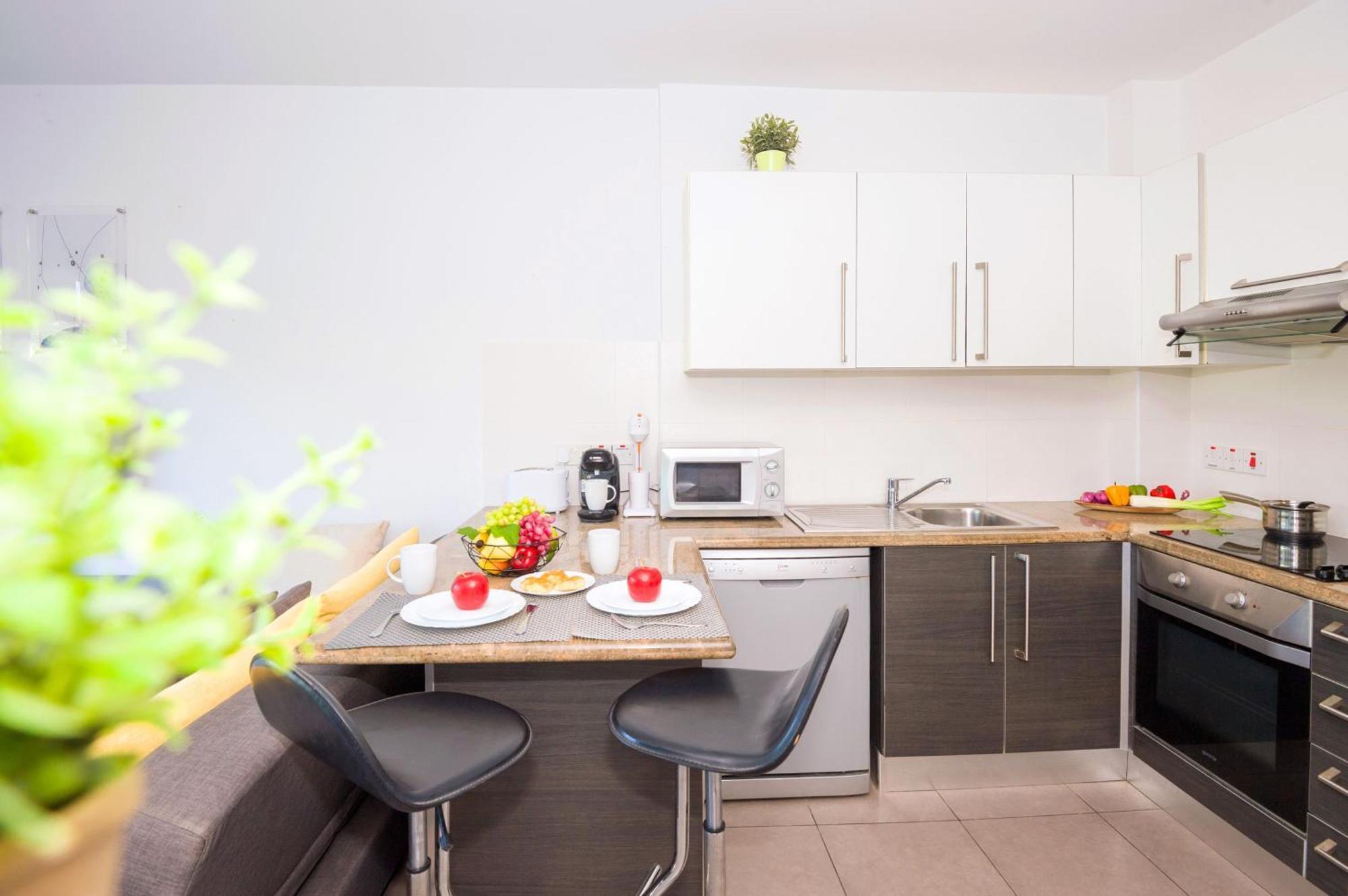 Lucile - Coralli Beachfront Apartment พาราลิมนี ภายนอก รูปภาพ