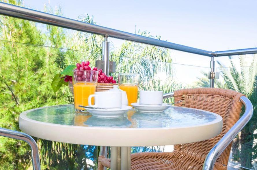 Lucile - Coralli Beachfront Apartment พาราลิมนี ภายนอก รูปภาพ